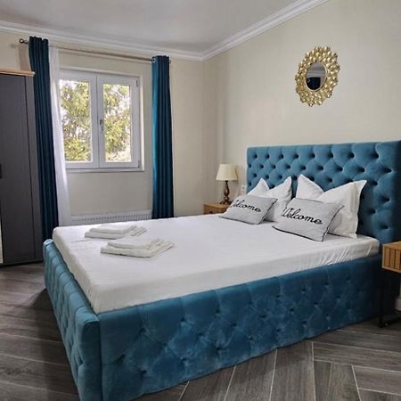 Ferienwohnung White Rezidence II Curtea de Argeş Exterior foto